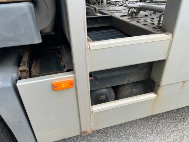 1384537-12 Biltransport Volvo FM9 6X2 Automat, -2006