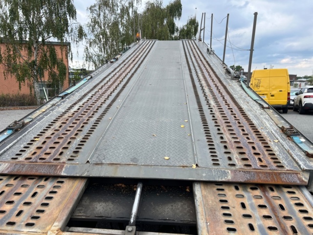 1384537-21 Biltransport Volvo FM9 6X2 Automat, -2006