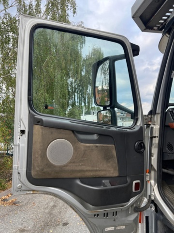 1384537-33 Biltransport Volvo FM9 6X2 Automat, -2006