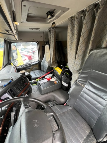 1384537-35 Biltransport Volvo FM9 6X2 Automat, -2006