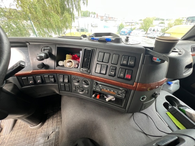 1384537-37 Biltransport Volvo FM9 6X2 Automat, -2006