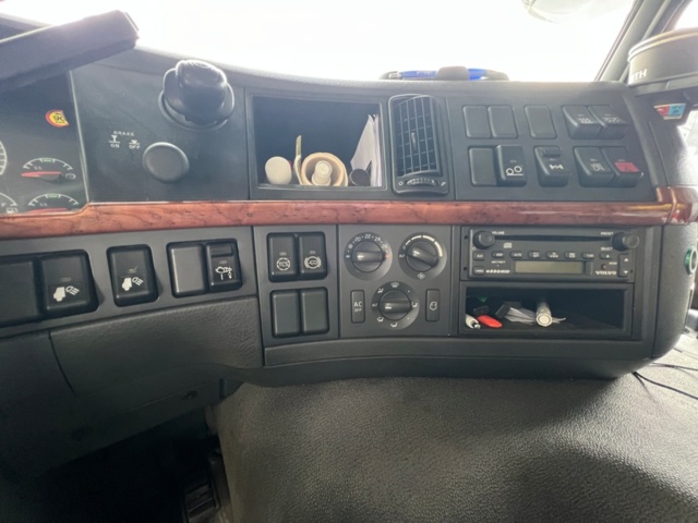 1384537-40 Biltransport Volvo FM9 6X2 Automat, -2006