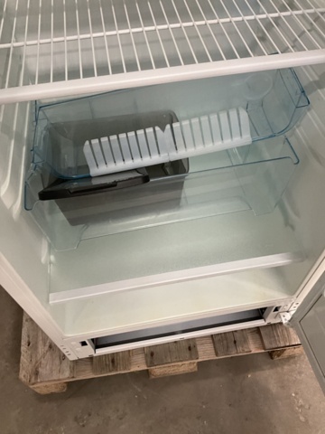 1406447-6 Kyl & frysskåp Electrolux