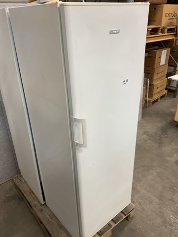 1406447-8 Kyl & frysskåp Electrolux