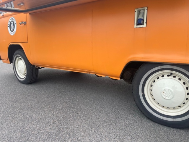 1343851-18 Ombyggd Volkswagen Folkabuss