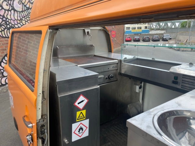 1343851-16 Ombyggd Volkswagen Folkabuss