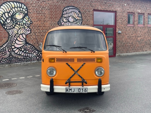 1343851-8 Ombyggd Volkswagen Folkabuss