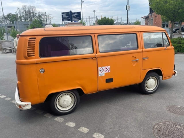 1343851-6 Ombyggd Volkswagen Folkabuss