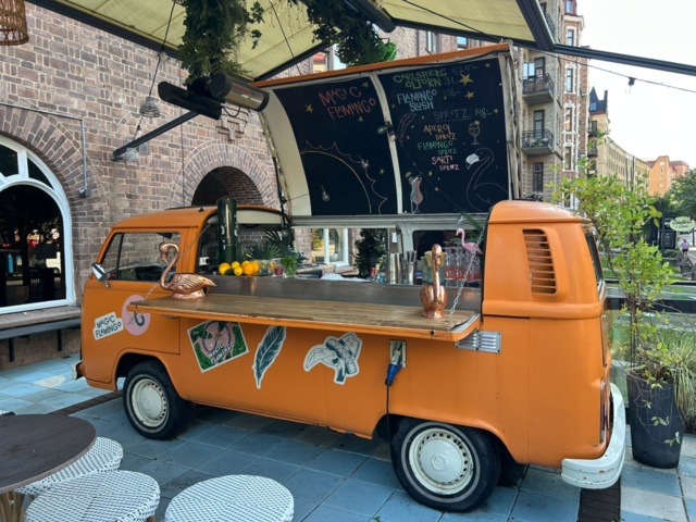 1343851-23 Ombyggd Volkswagen Folkabuss