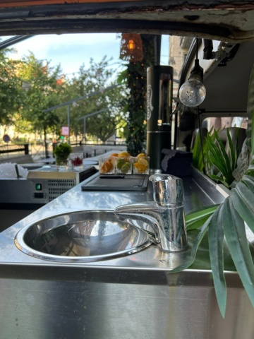 1343851-27 Ombyggd Volkswagen Folkabuss