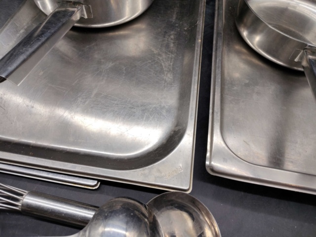 1415977-8 Stekpannor och köksredskap