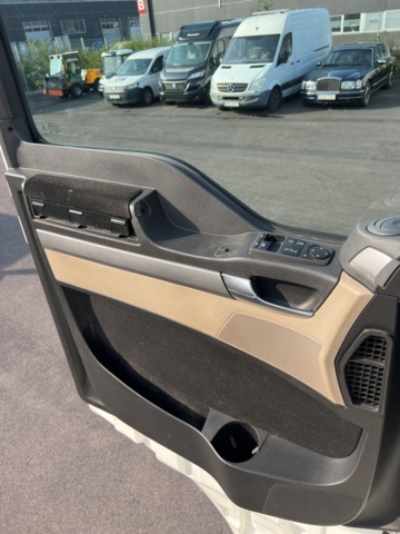 1351308-27 Dragbil MAN TGX 28.500 6X2-2 BLS Automat, -2019