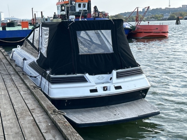 1361223-4 Sunseeker 39 Cobra, Volvo Penta KAD 43 Diesel - 1988