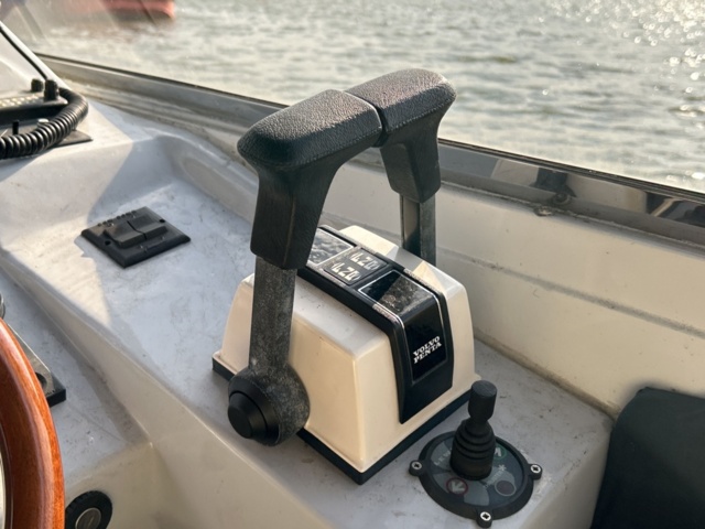 1361223-34 Sunseeker 39 Cobra, Volvo Penta KAD 43 Diesel - 1988