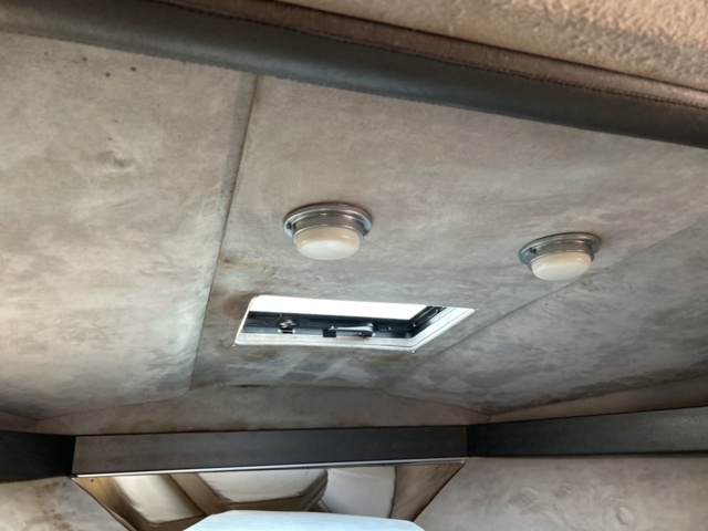1361223-55 Sunseeker 39 Cobra, Volvo Penta KAD 43 Diesel - 1988