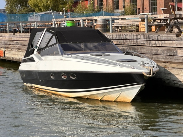 1361223-1 Sunseeker 39 Cobra, Volvo Penta KAD 43 Diesel - 1988