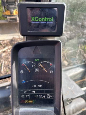 1383248-13 Volvo EW160D med tre skopor & gafflar *Uppdaterad auktion*