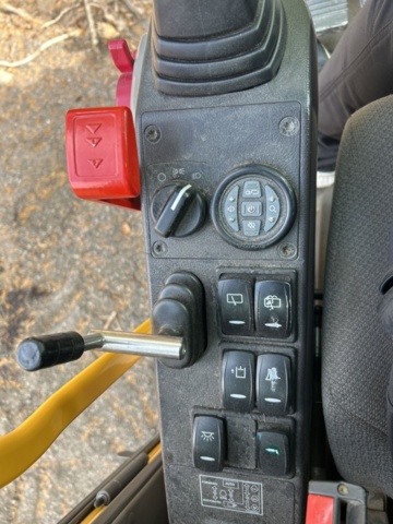 1383248-33 Volvo EW160D med tre skopor & gafflar *Uppdaterad auktion*