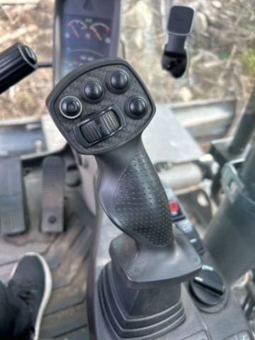 1383248-11 Volvo EW160D med tre skopor & gafflar *Uppdaterad auktion*