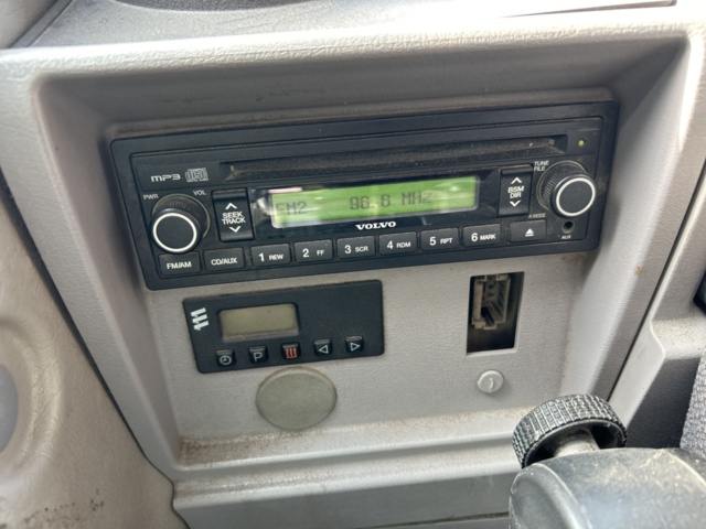 1383248-34 Volvo EW160D med tre skopor & gafflar *Uppdaterad auktion*