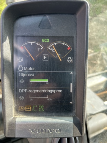 1383248-20 Volvo EW160D med tre skopor & gafflar *Uppdaterad auktion*