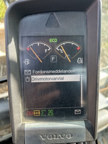 1383248-19 Volvo EW160D med tre skopor & gafflar *Uppdaterad auktion*