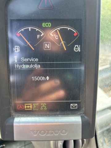 1383248-23 Volvo EW160D med tre skopor & gafflar *Uppdaterad auktion*