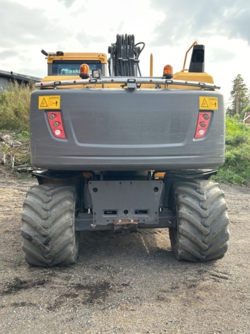 1383248-4 Volvo EW160D med tre skopor & gafflar *Uppdaterad auktion*