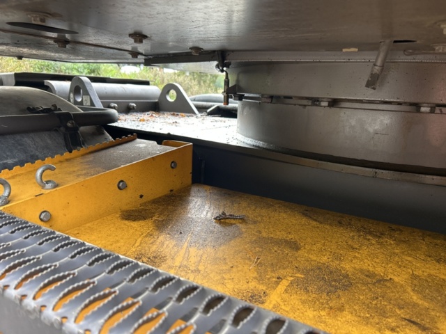 1383248-57 Volvo EW160D med tre skopor & gafflar *Uppdaterad auktion*