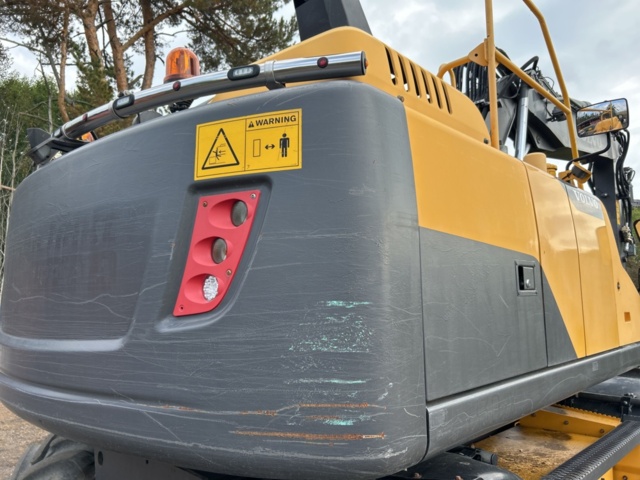 1383248-64 Volvo EW160D med tre skopor & gafflar *Uppdaterad auktion*