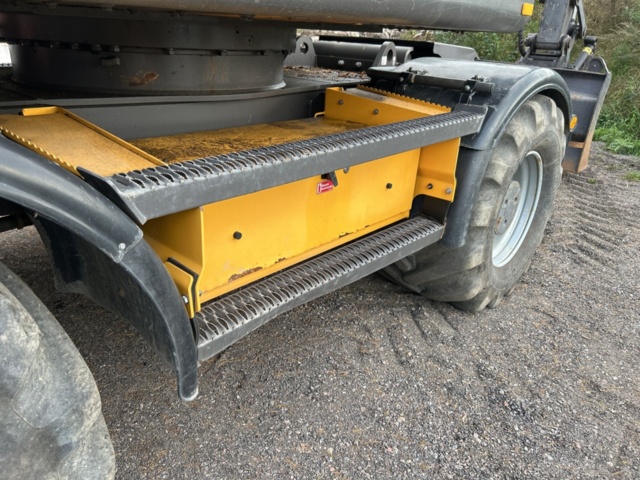 1383248-65 Volvo EW160D med tre skopor & gafflar *Uppdaterad auktion*