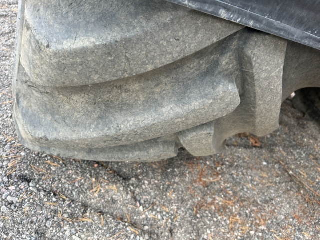 1383248-45 Volvo EW160D med tre skopor & gafflar *Uppdaterad auktion*