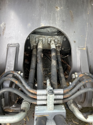 1383248-77 Volvo EW160D med tre skopor & gafflar *Uppdaterad auktion*