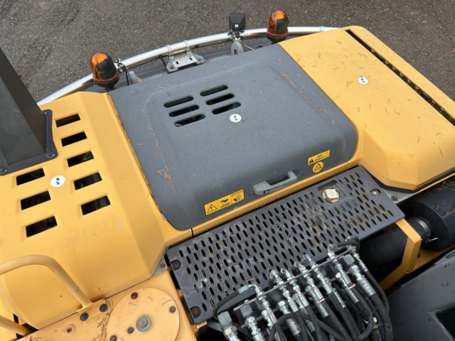 1383248-74 Volvo EW160D med tre skopor & gafflar *Uppdaterad auktion*