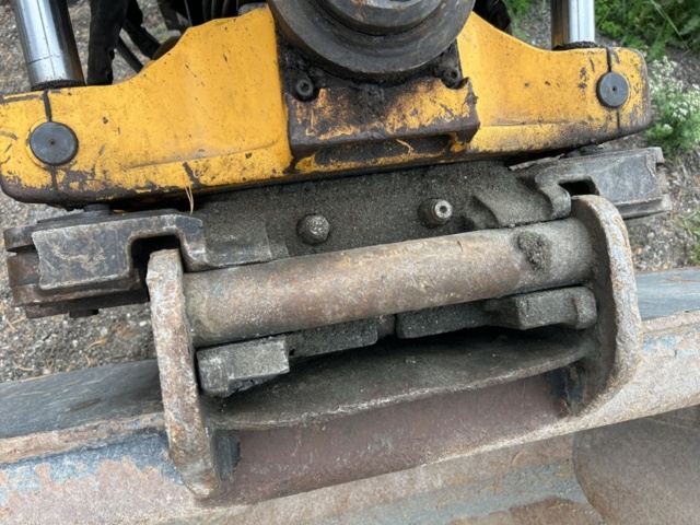 1383248-101 Volvo EW160D med tre skopor & gafflar *Uppdaterad auktion*