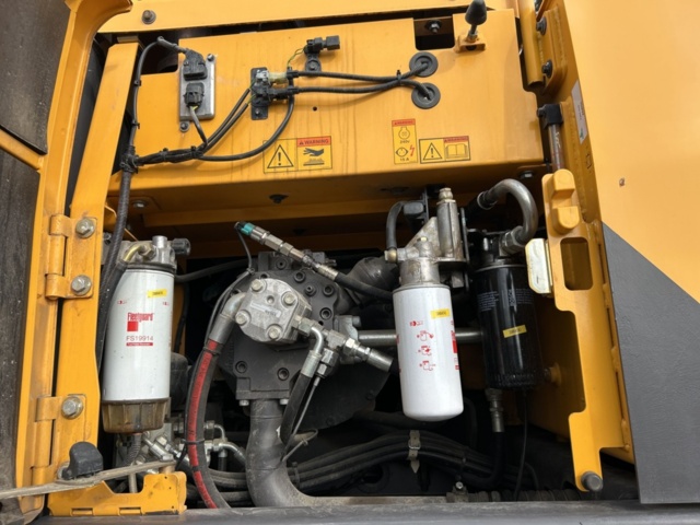 1383248-67 Volvo EW160D med tre skopor & gafflar *Uppdaterad auktion*