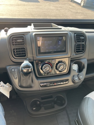 1351315-32 Husbil Fiat Ducato Chausson V697 Road Line -2024