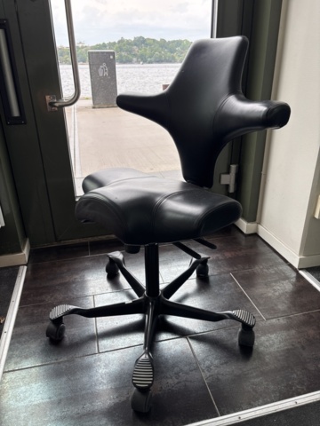 1387013-9 Kontorsstol - HÅG Capisco 8106