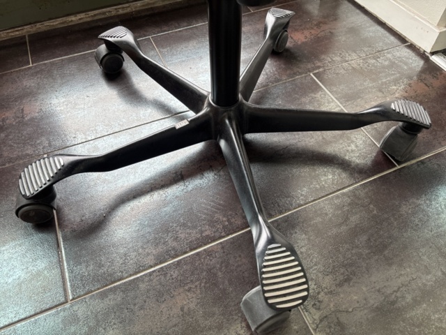 1387013-5 Kontorsstol - HÅG Capisco 8106