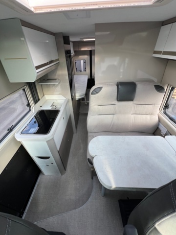 1351315-34 Husbil Fiat Ducato Chausson V697 Road Line -2024