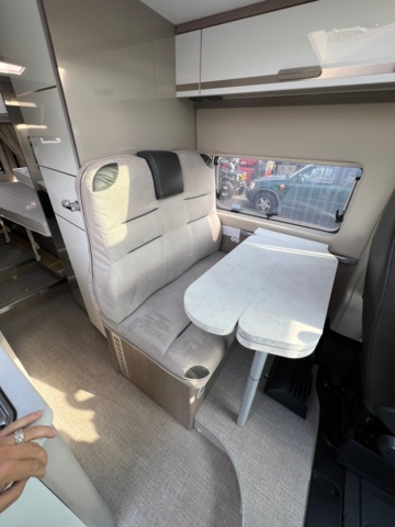 1351315-44 Husbil Fiat Ducato Chausson V697 Road Line -2024