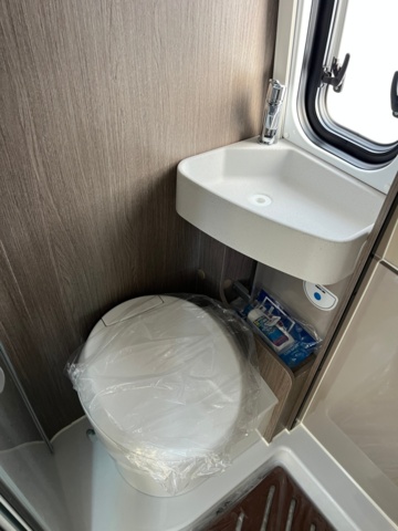 1351315-51 Husbil Fiat Ducato Chausson V697 Road Line -2024