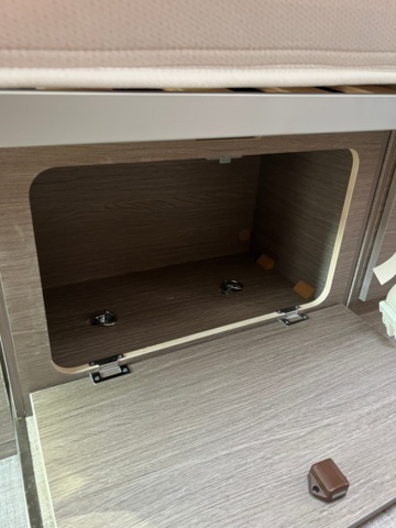 1351315-65 Husbil Fiat Ducato Chausson V697 Road Line -2024