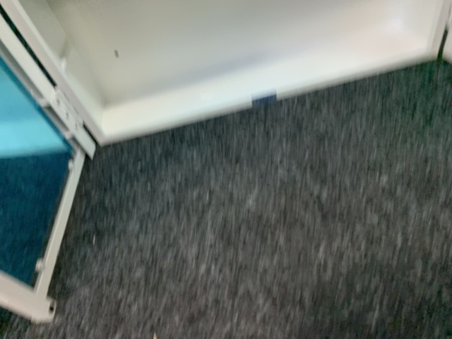 1417790-10 Spegelskåp med belysning