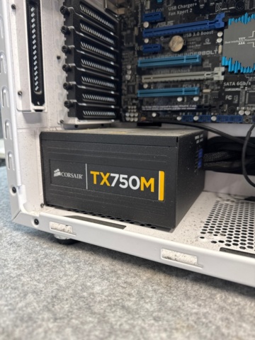 1367064-6 Stationär dator