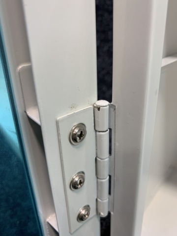 1417805-9 Spegelskåp med belysning