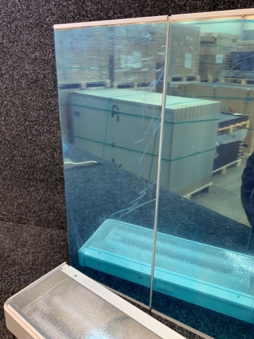 1417806-3 Spegelskåp med belysning