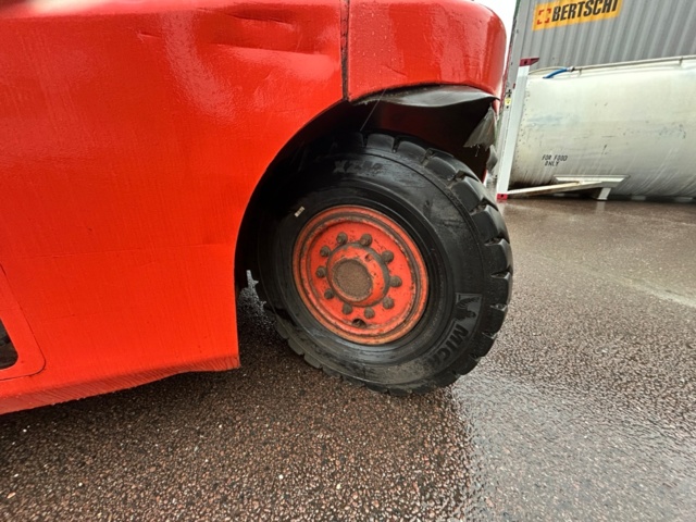 1411361-12 Motviktstruck Linde H 120D