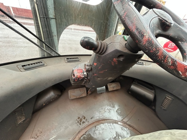 1411361-28 Motviktstruck Linde H 120D