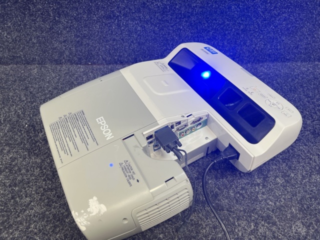 1418188-2 Projektor Epson H317B